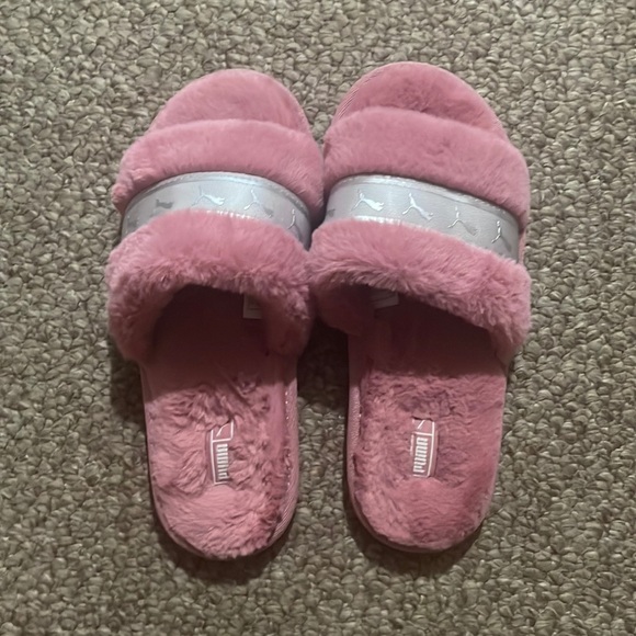 PUMA Fluff Remix Slide Slippers Size 7 - Picture 1 of 4